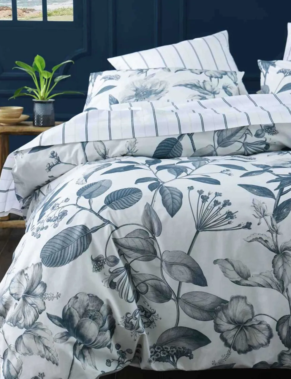 Pure Cotton Botanical Bluestone Bedding Set
