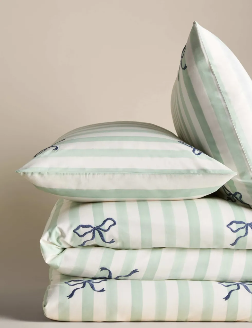 Pure Cotton Embroidered Bow Striped Bedding Set