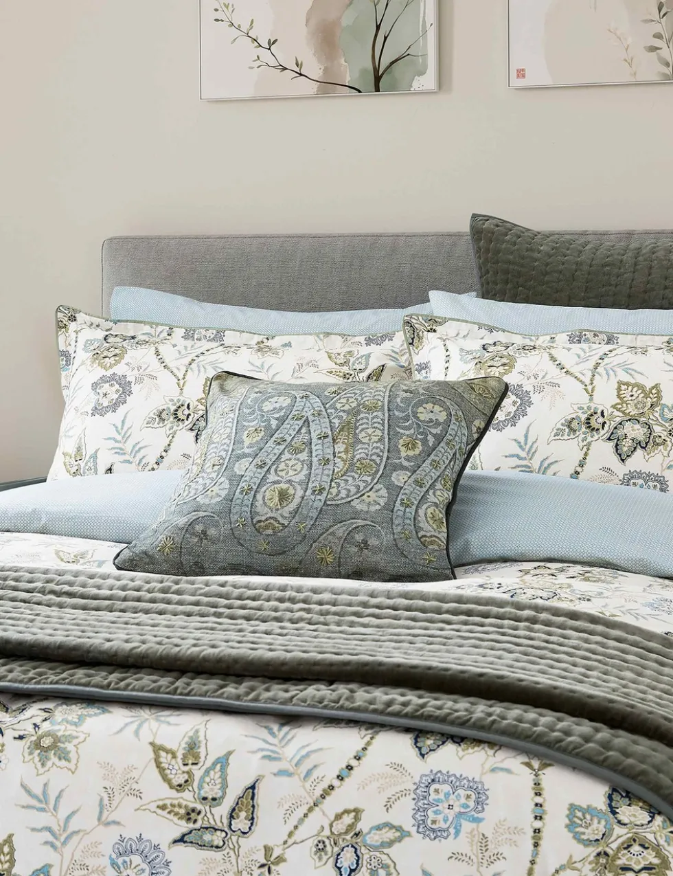 Pure Cotton Emira Bedding Set