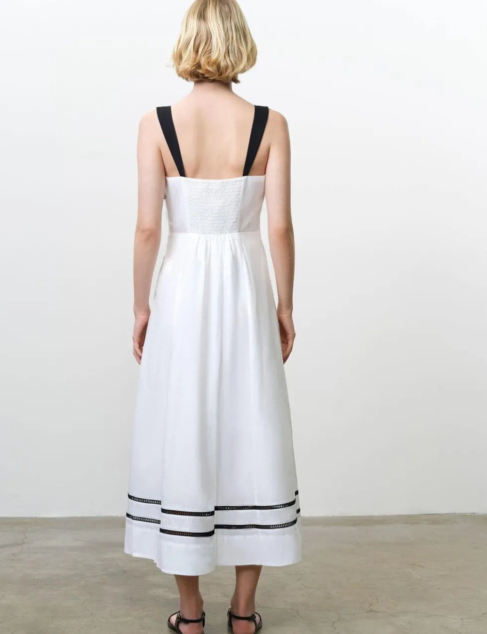 Pure Cotton Floral Embroidery U-Wire Midi Dress