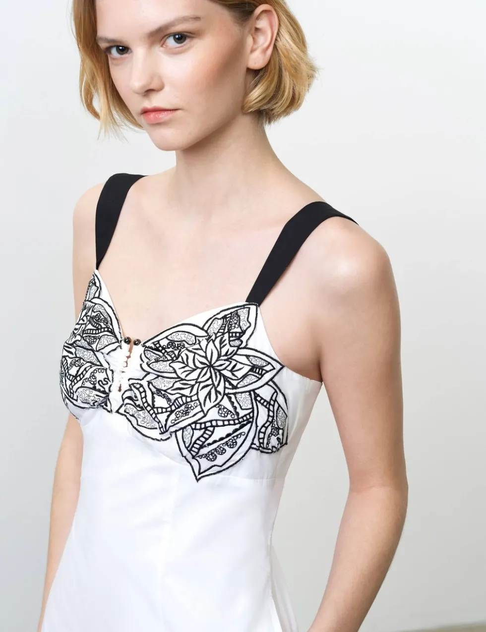 Pure Cotton Floral Embroidery U-Wire Midi Dress