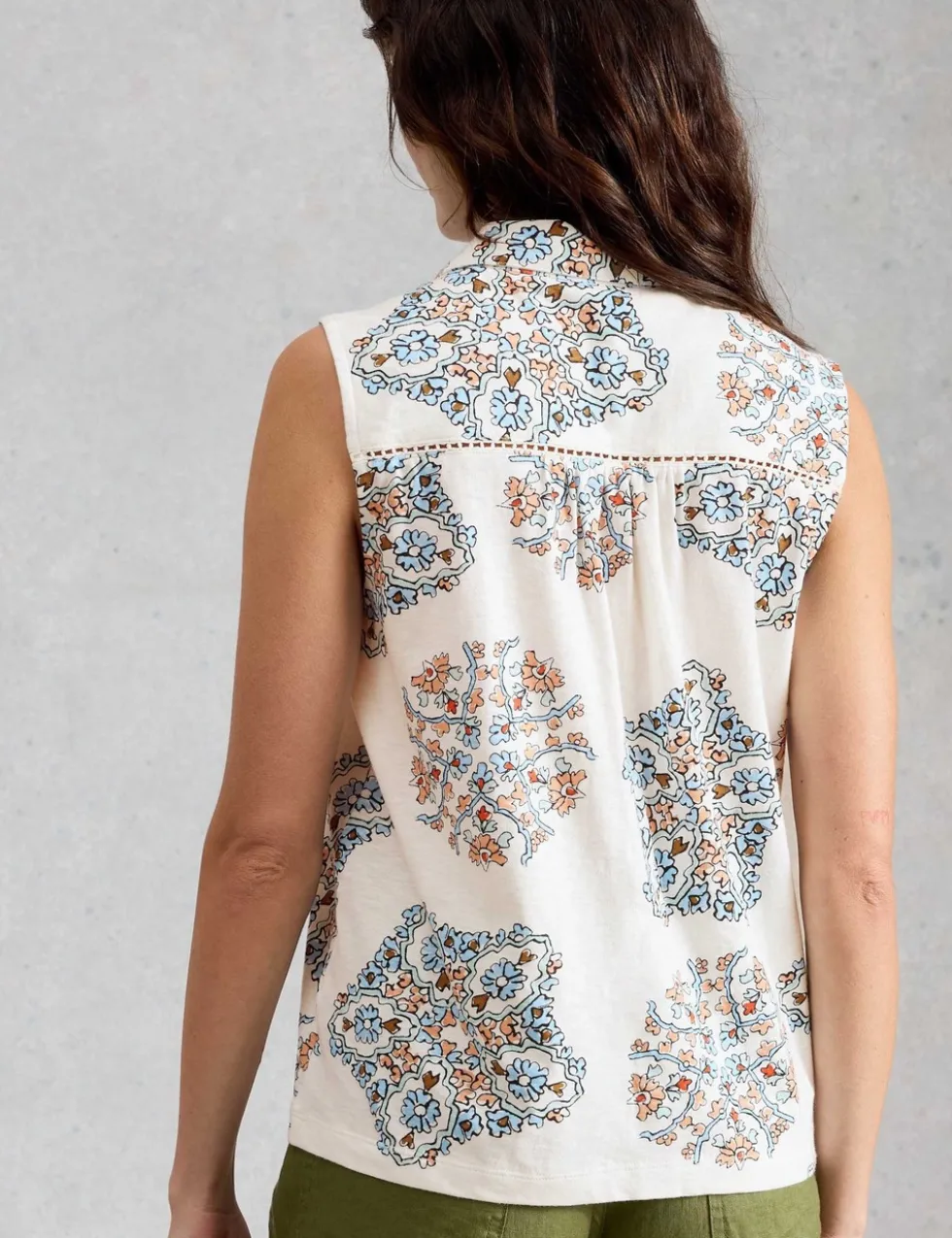 Pure Cotton Geometric Sleeveless Shirt