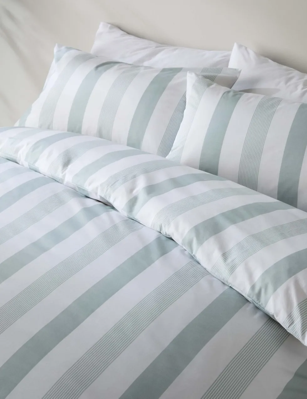 Pure Cotton Hadley Striped Bedding Set