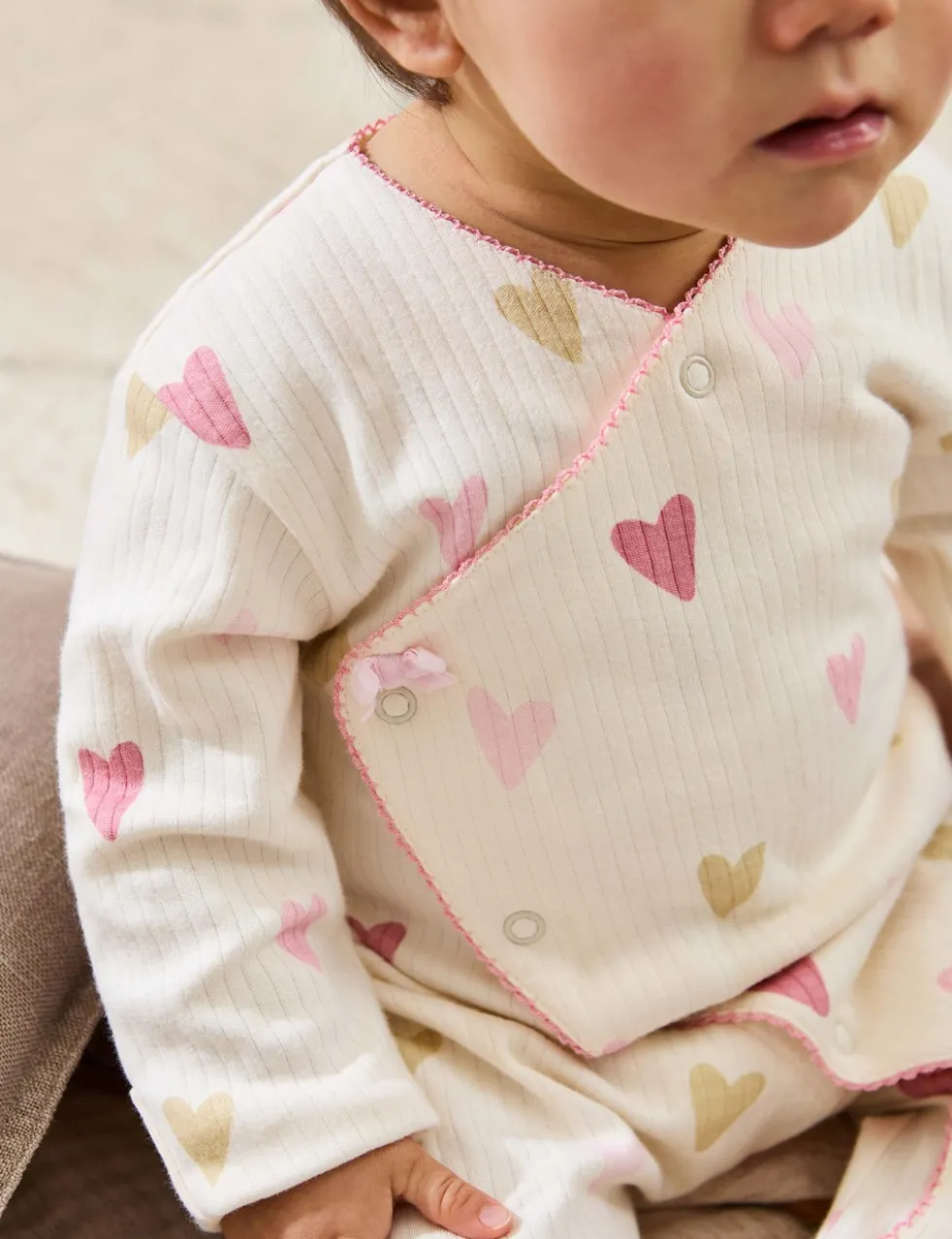 Pure Cotton Heart Sleepsuit (0-12 Mths)