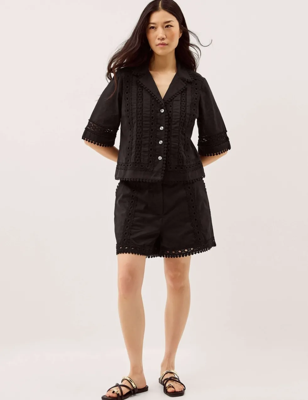 Pure Cotton Lace Trim Shorts
