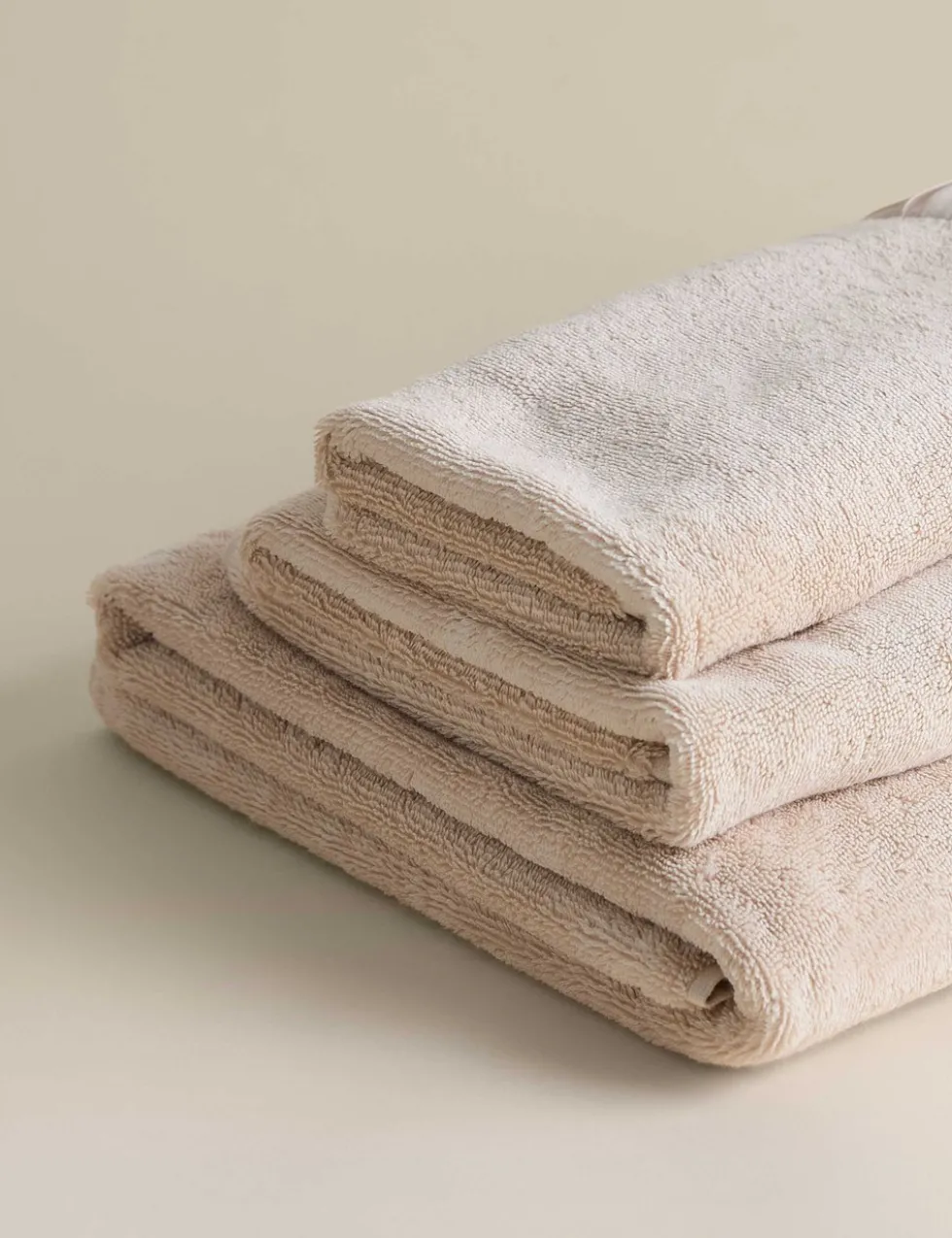 Pure Cotton Ruffle Towel with Linen Border