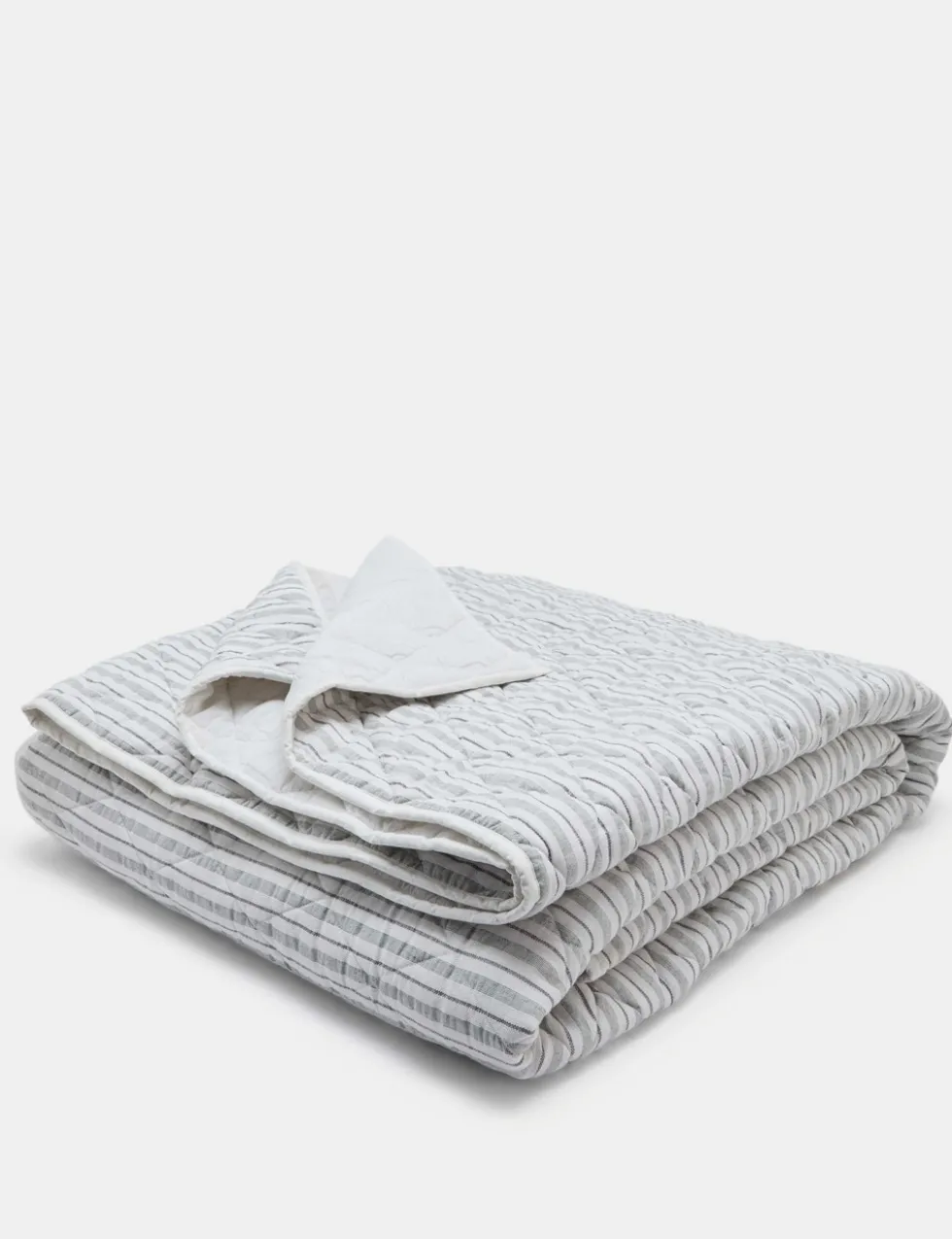 Pure Cotton Striped Quilted Bedspread