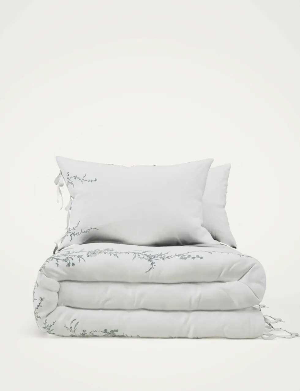 Pure Cotton Tamsin Trailing Blossom Bedding Set