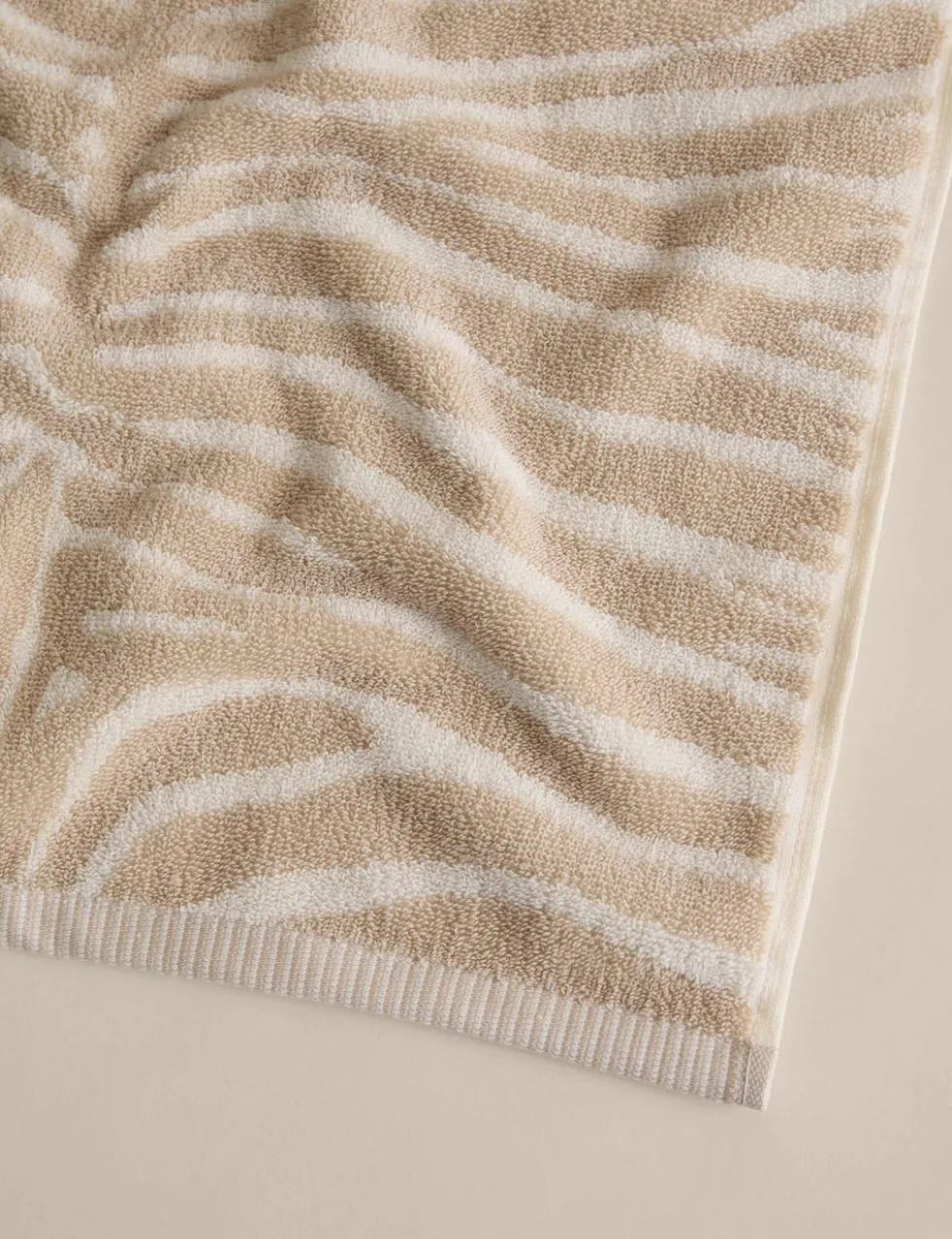 Pure Cotton Zebra Patterned Towel
