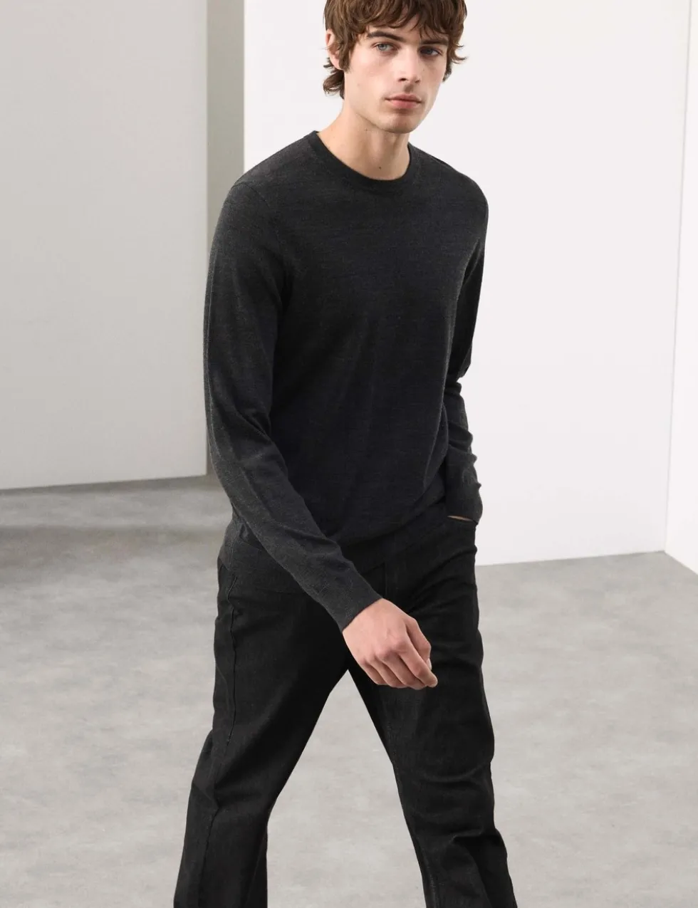 Pure Extra Fine Merino Wool Crew Neck Jumper