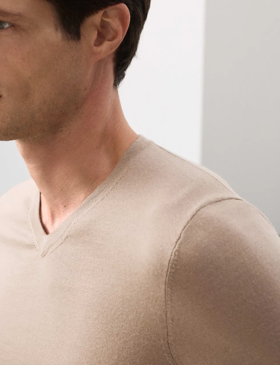 Pure Extra Fine Merino Wool V-Neck Jumper