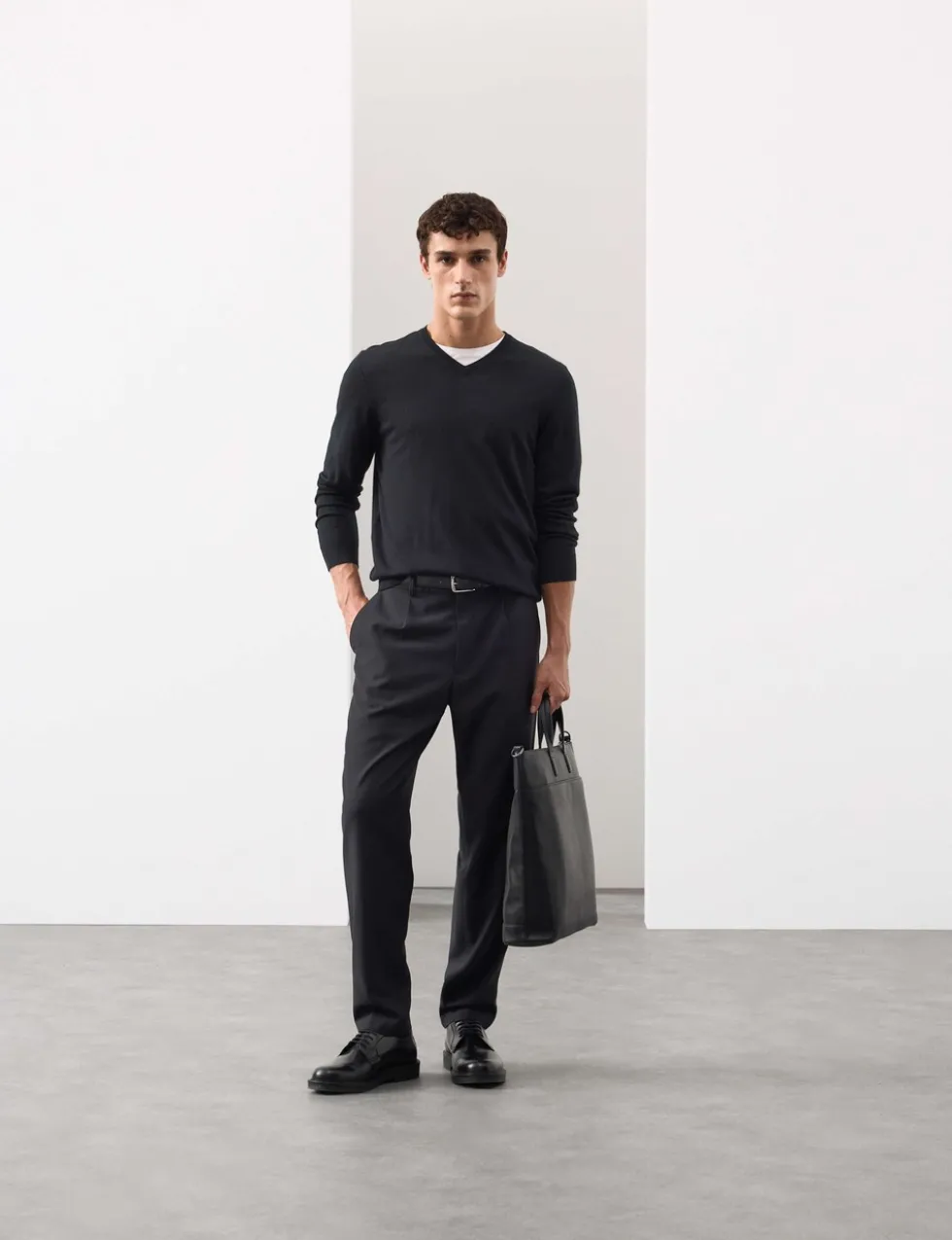 Pure Extra Fine Merino Wool V-Neck Jumper