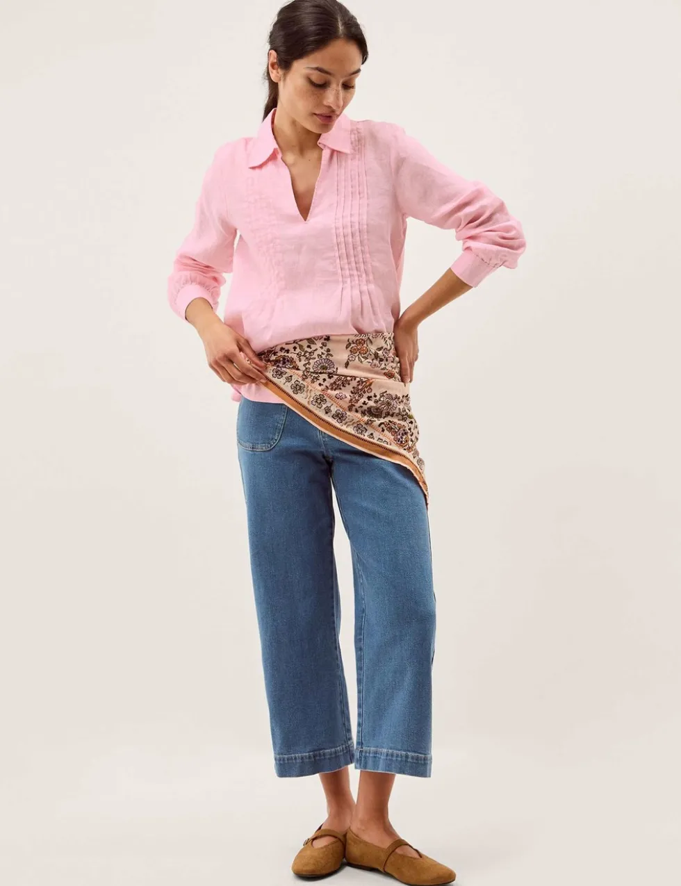 Pure Linen Collared V-Neck Pintuck Blouse