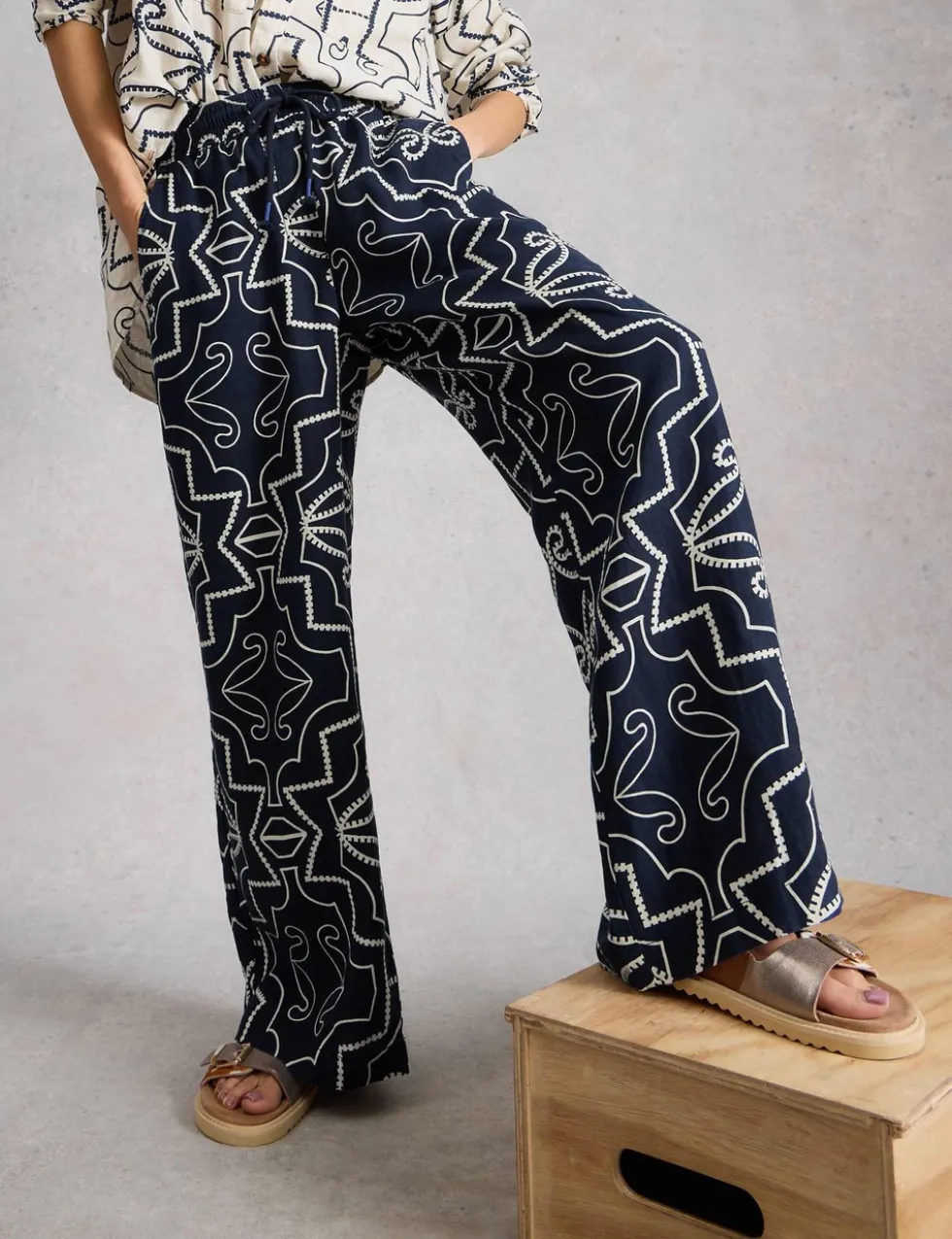 Pure Linen Printed Wide Leg Trousers