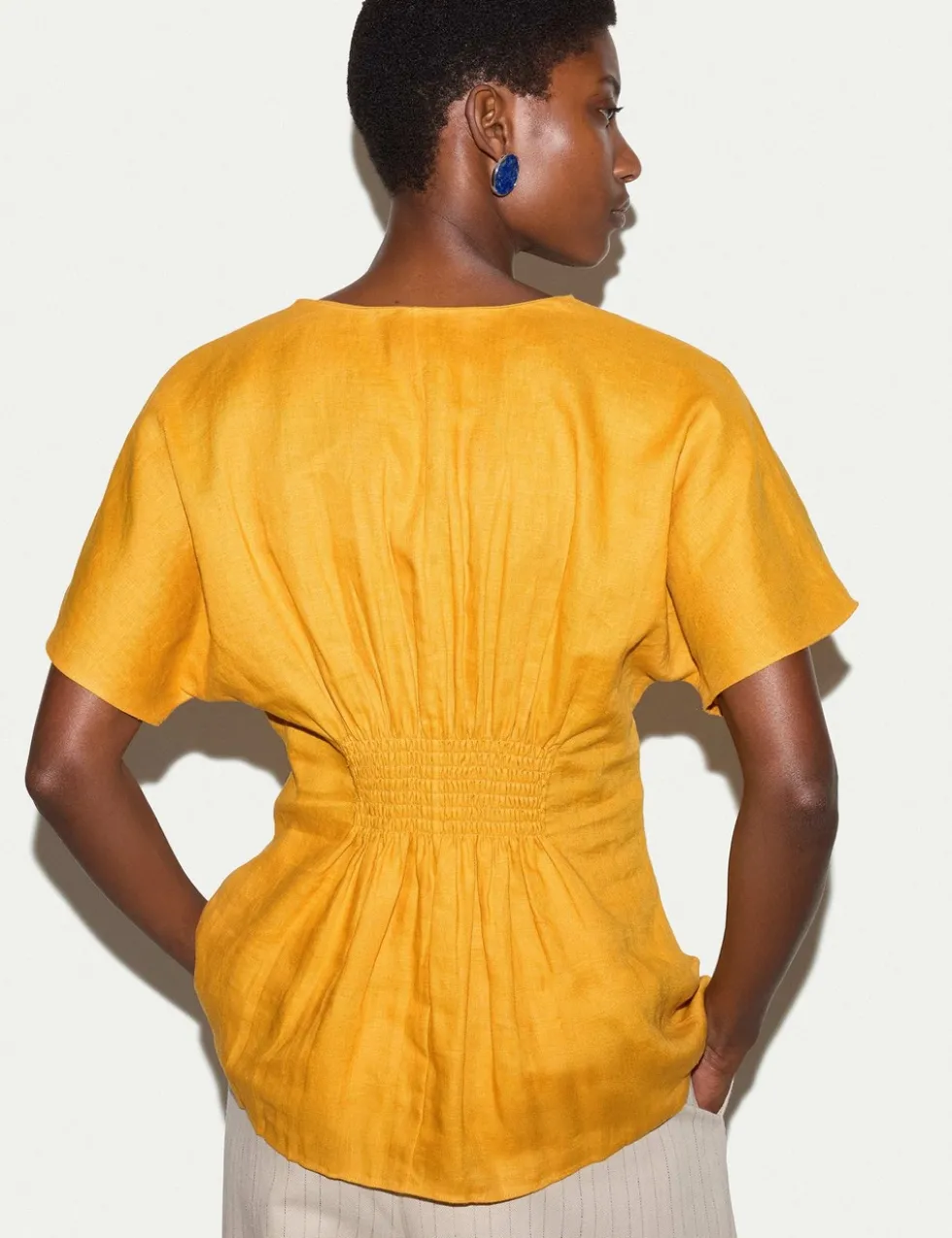 Pure Linen V-Neck Pintuck Waist Top