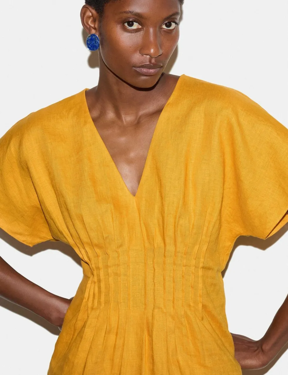 Pure Linen V-Neck Pintuck Waist Top