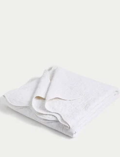 Quilted Scallop Bedspread