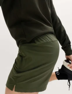Regular Fit 5 Inch Stretch Sports Shorts