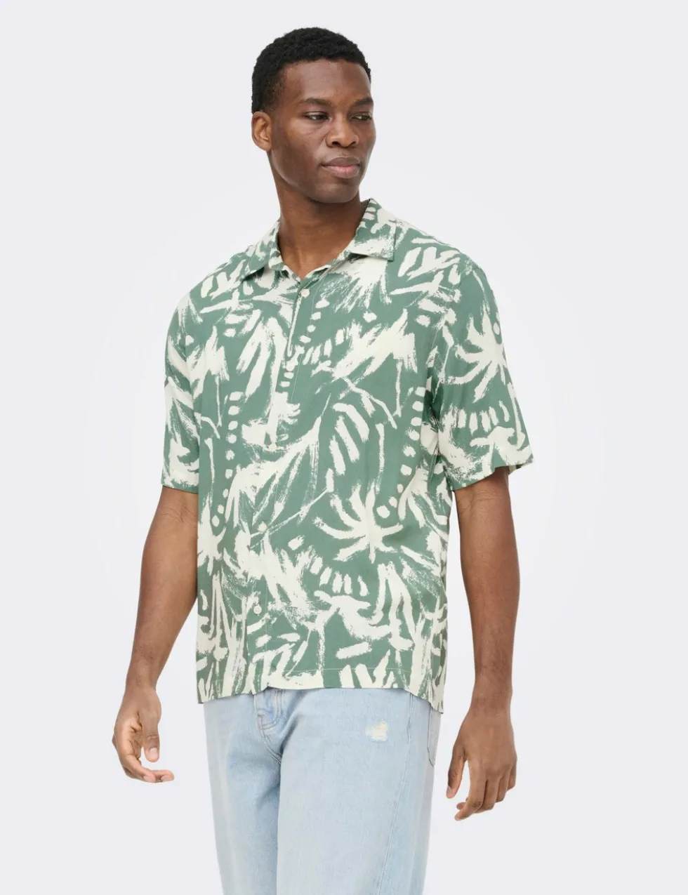 Regular Fit Printed Short Sleeve Shirt