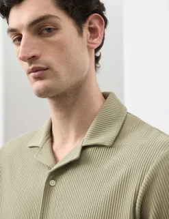 Regular Fit Textured Short Sleeve Shirt