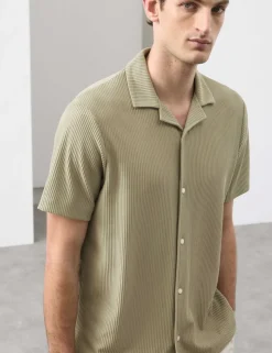 Regular Fit Textured Short Sleeve Shirt