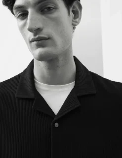 Regular Fit Textured Short Sleeve Shirt