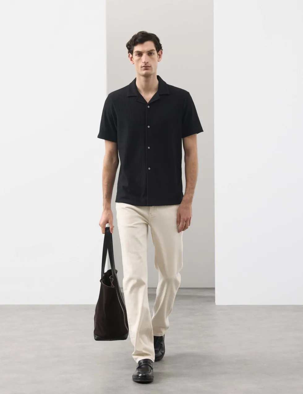 Regular Fit Textured Short Sleeve Shirt