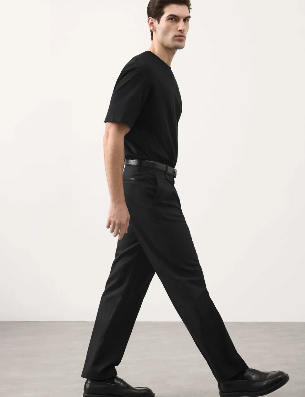 Relaxed Fit Lyocell Rich Pleat Front Trousers
