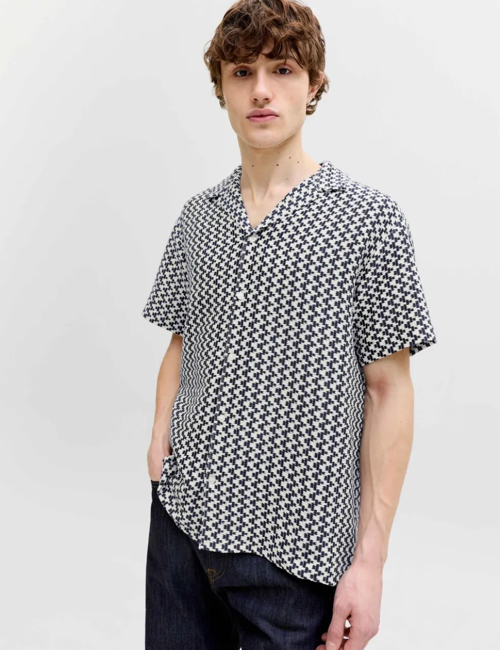 Relaxed Fit Revere Collar Short Sleeve Shirt
