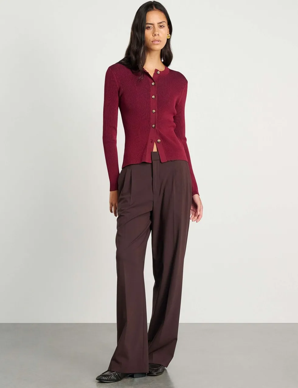 Ribbed Crew Neck Button Front Fitted Cardigan