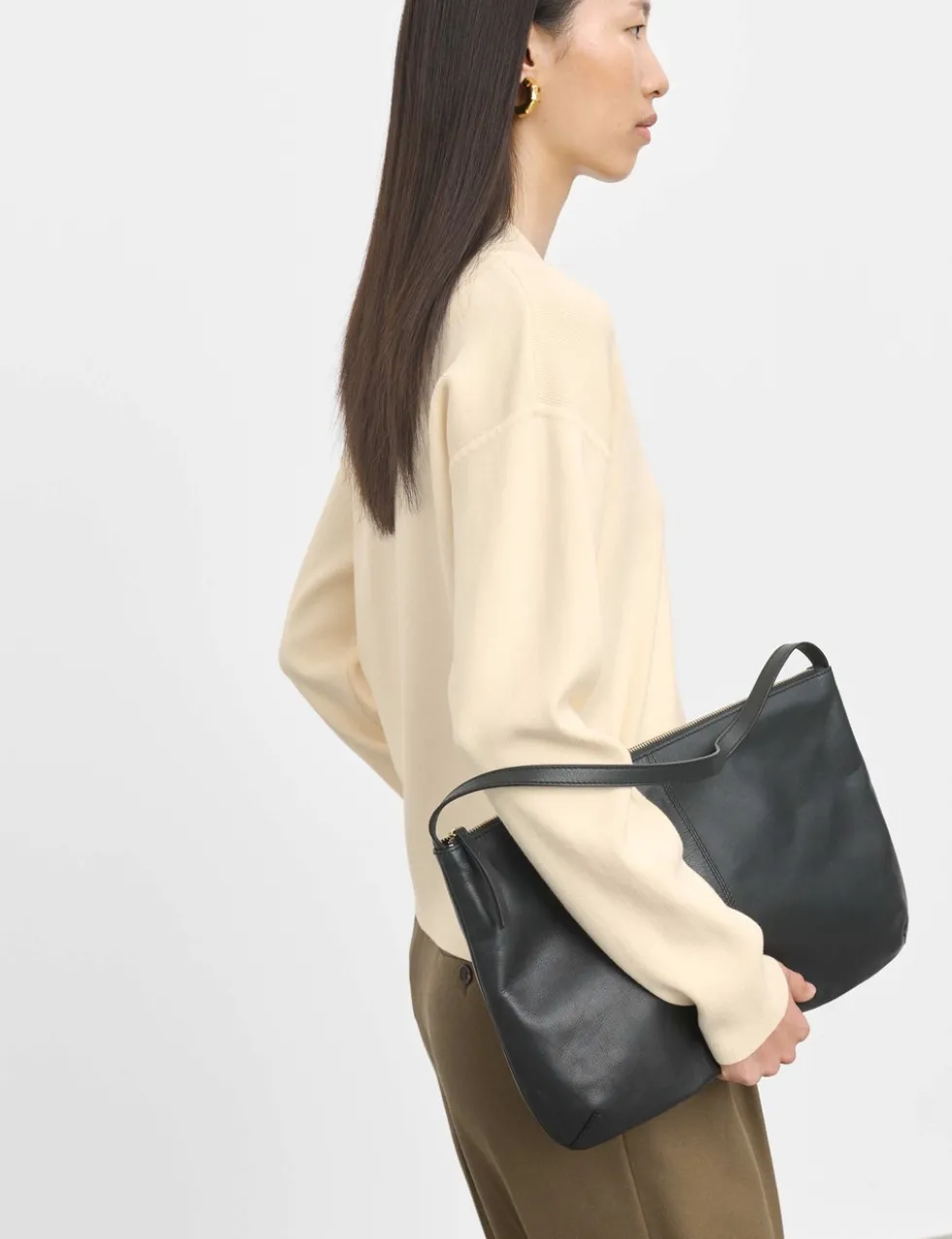 Ribbed Cropped V-Neck Jumper