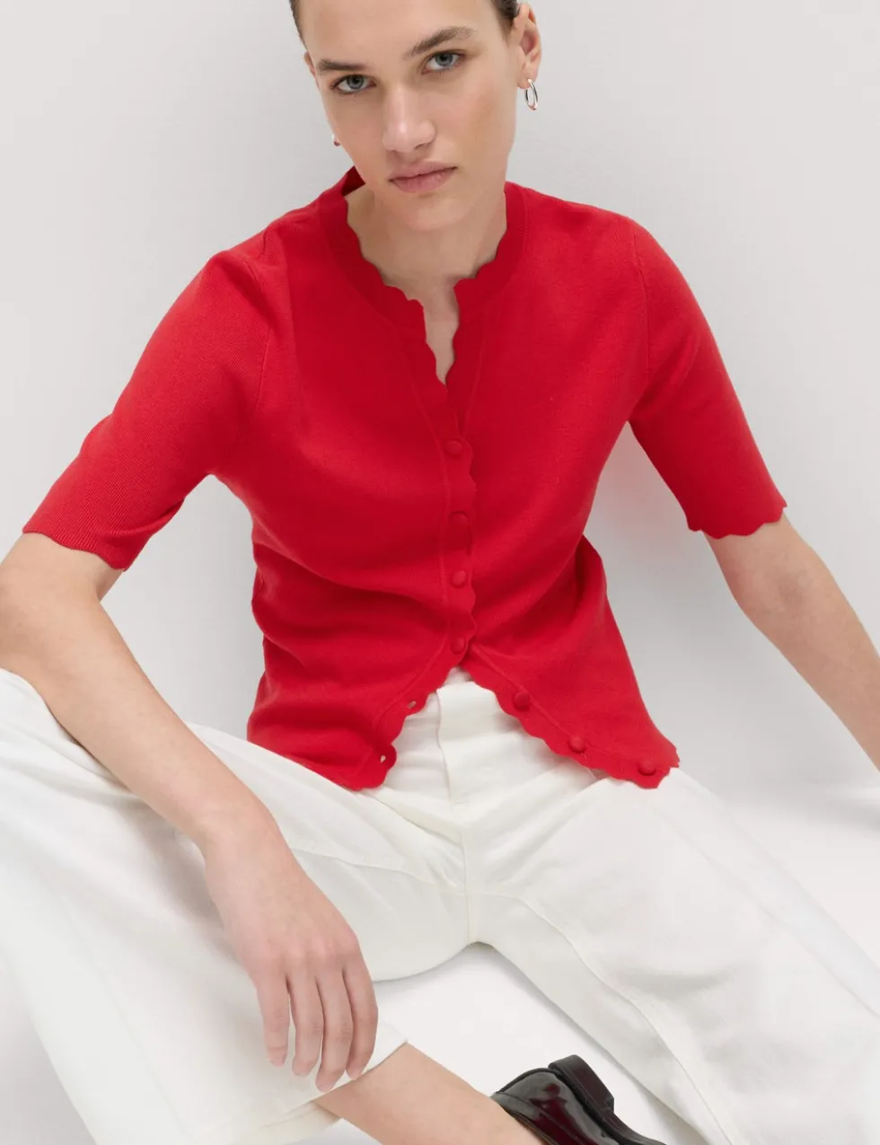 Ribbed Scallop Edge Slim Fit Cardigan