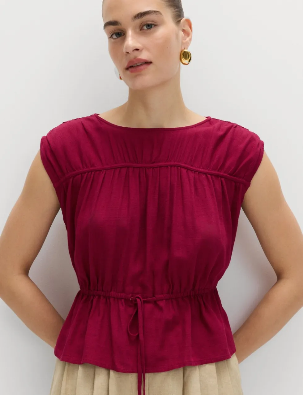 Ruched Scoop Neck Regular Fit Top with Linen