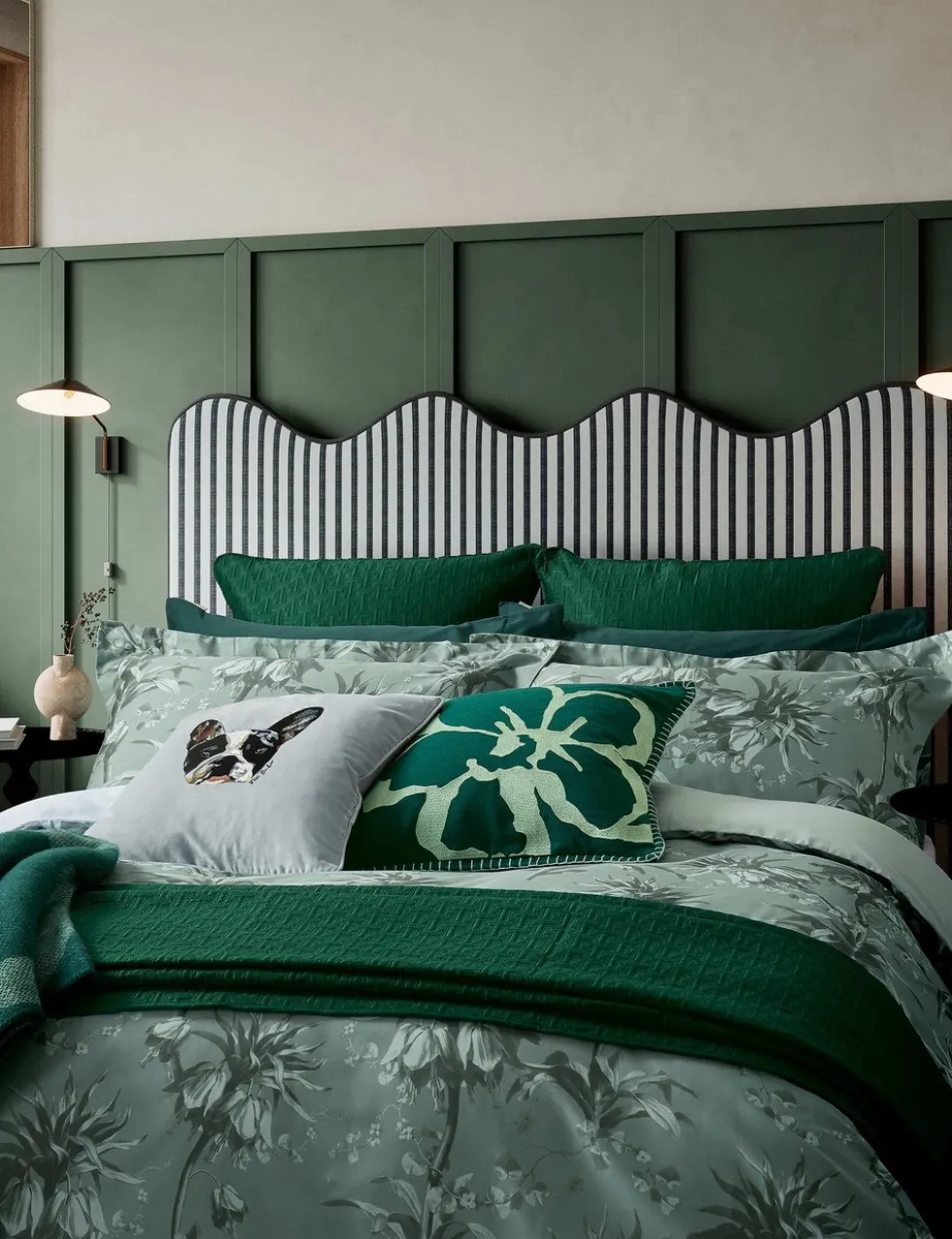 Sateen Belmar Floral Bedding Set