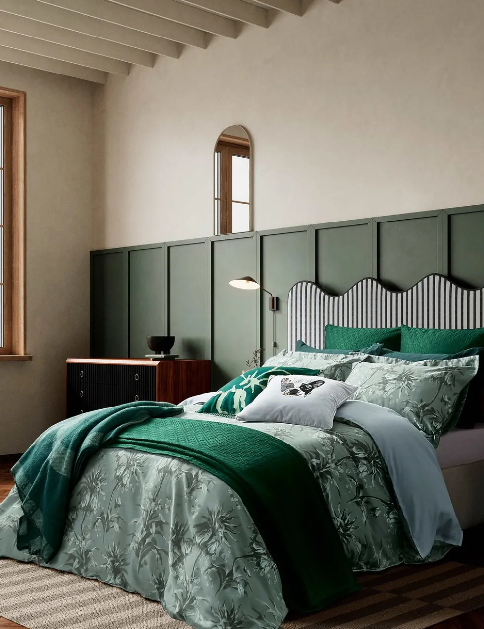 Sateen Belmar Floral Bedding Set