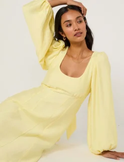 Scoop Neck Bow Detail Midi Smock Dress