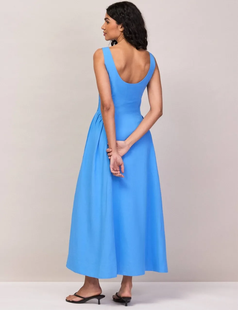 Scoop Neck Midaxi Skater Dress with Linen