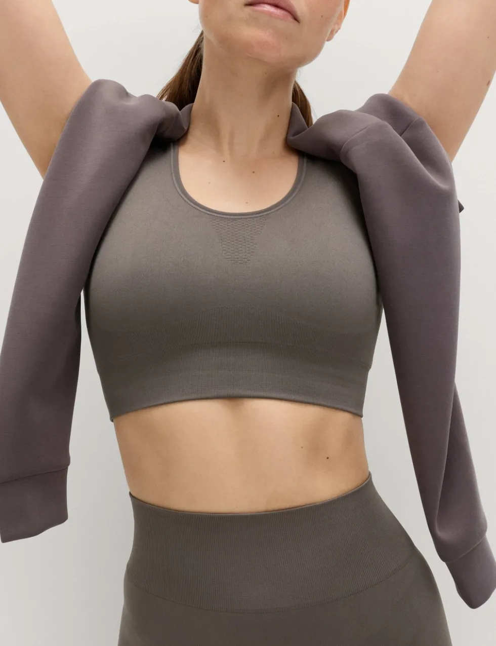 Scoop Neck Seamless Fitted Crop Top