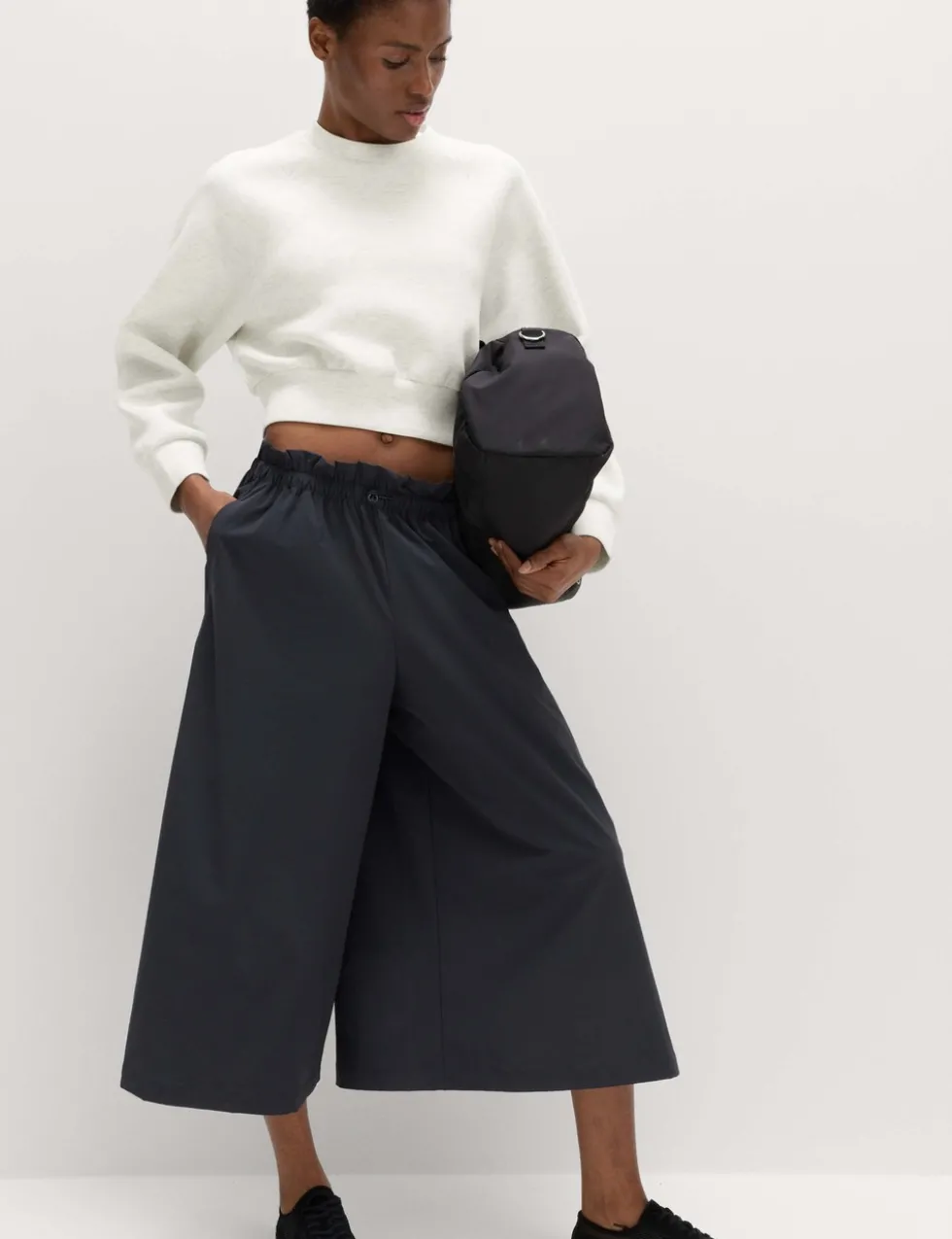 Scuba Crew Neck Relaxed Crop Sweatshirt
