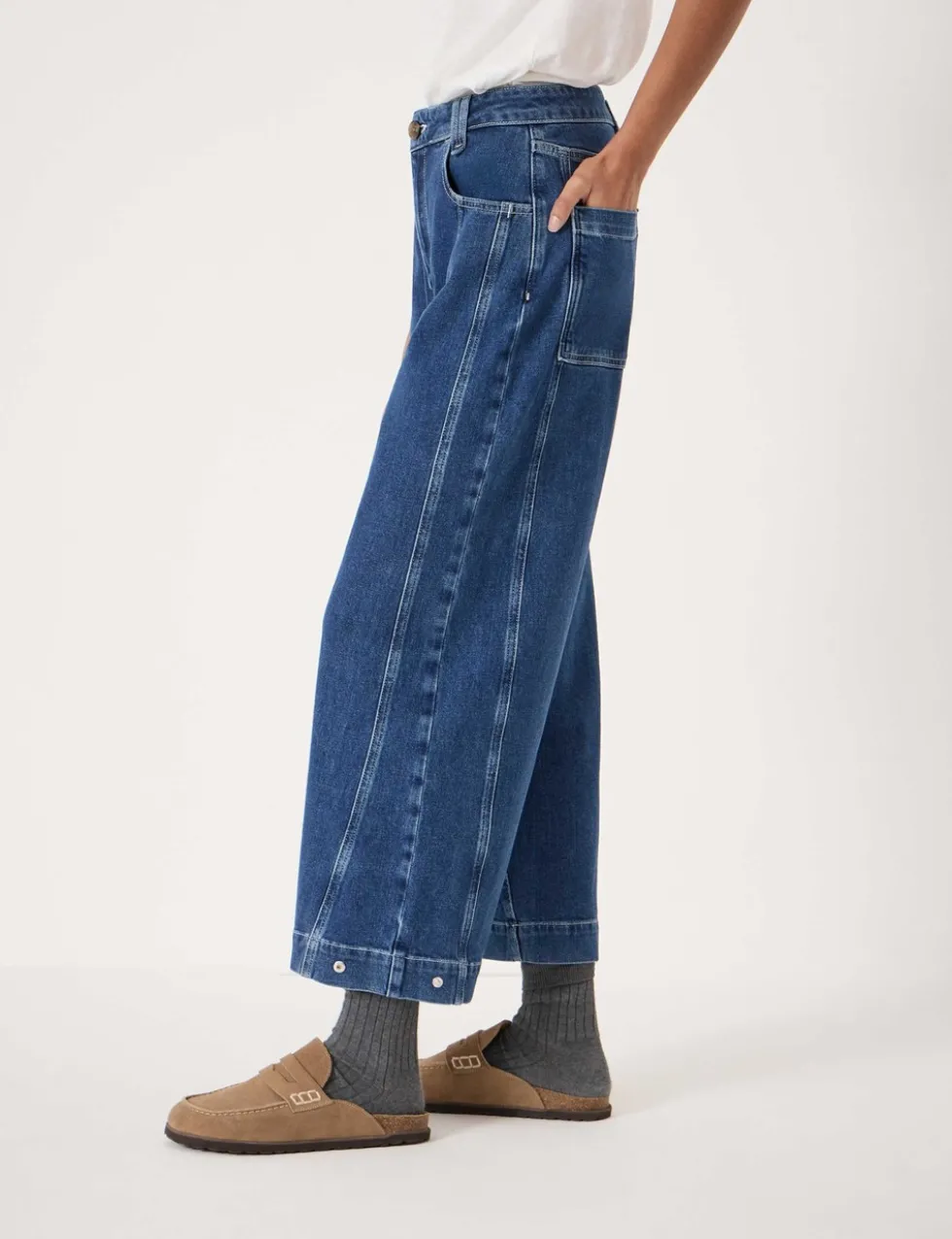 Seam Detail Barrel Leg Jeans