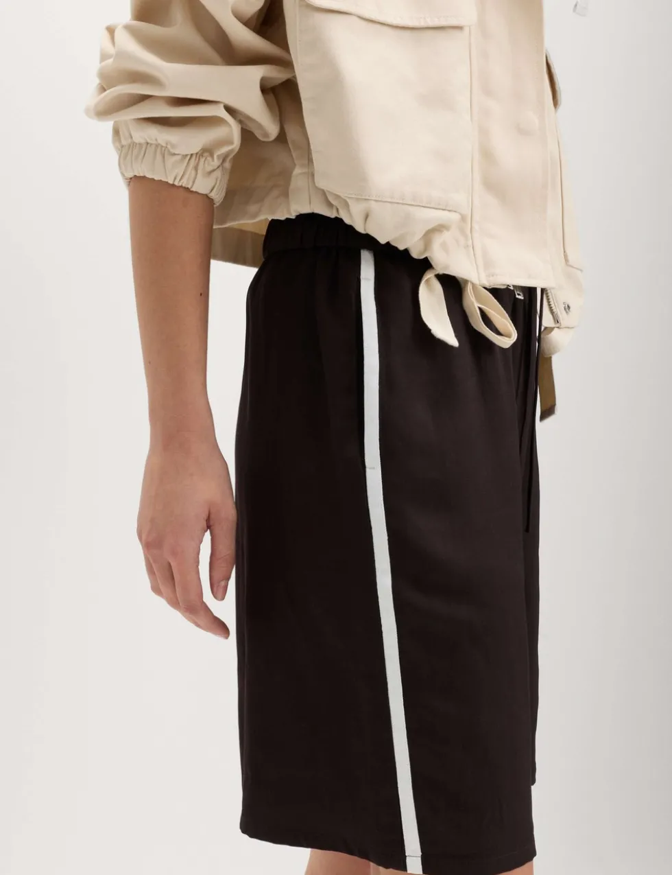 Side Stripe Longline Shorts with Linen