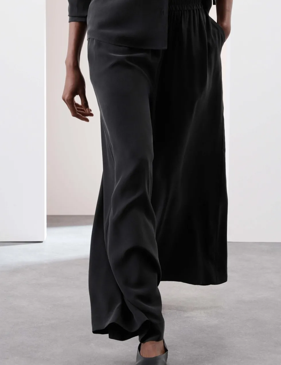 Silk Pull On Wide Leg Trousers
