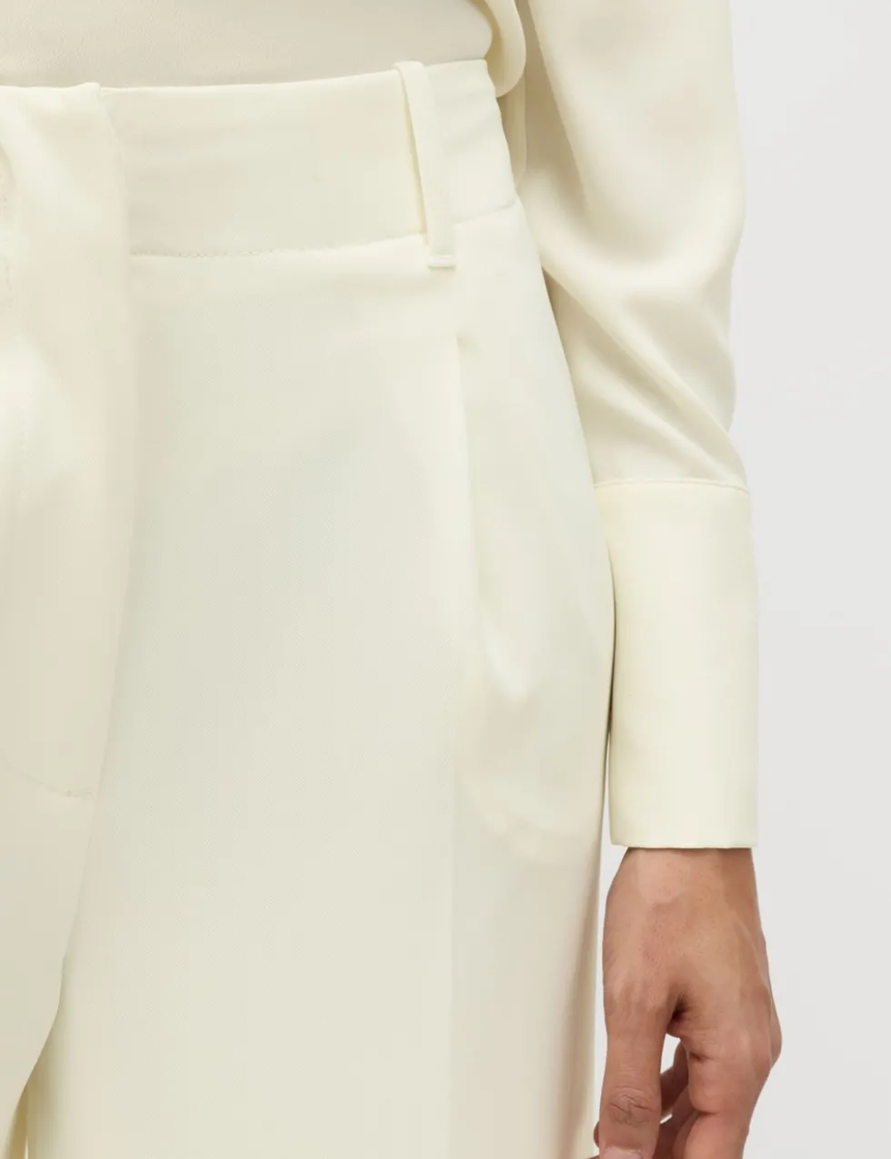 Single Pleat Wide Leg Trousers