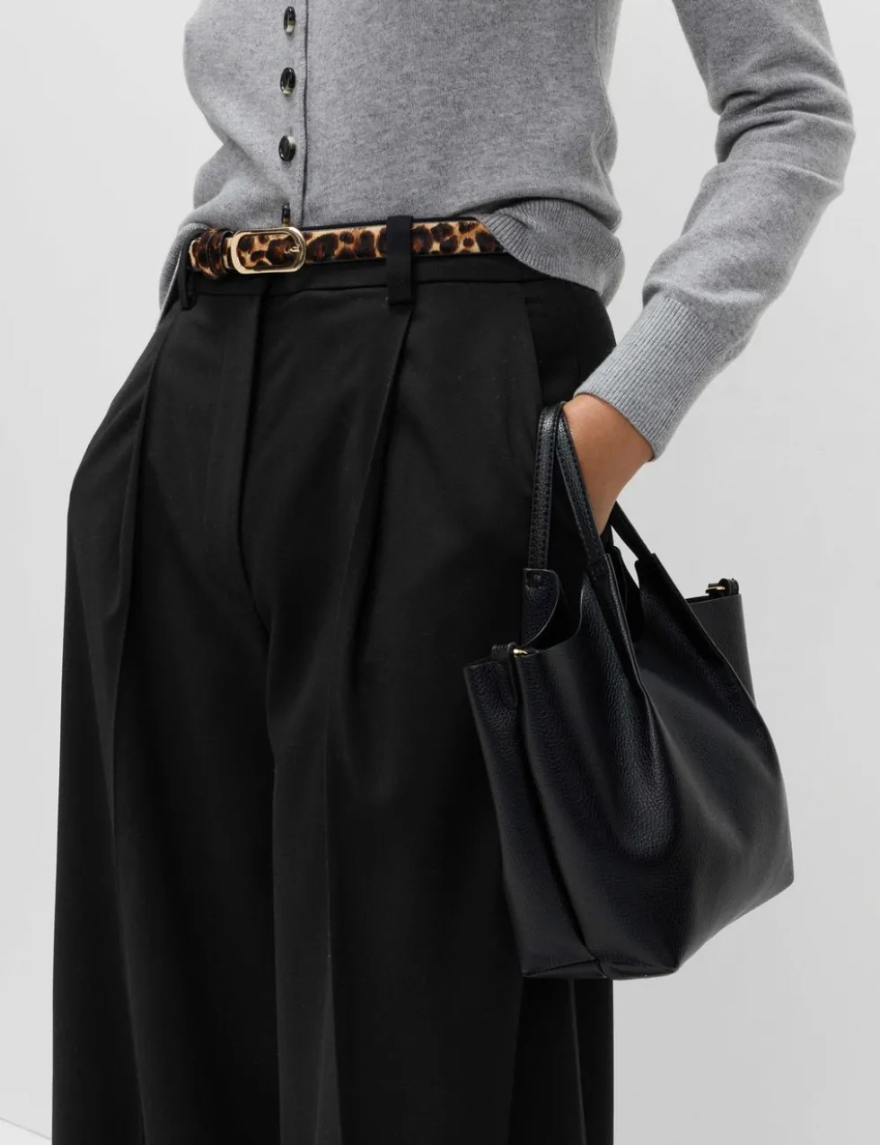 Single Pleat Wide Leg Trousers
