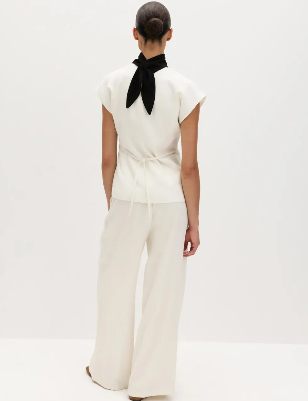 Single Pleat Wide Leg Trousers with Linen