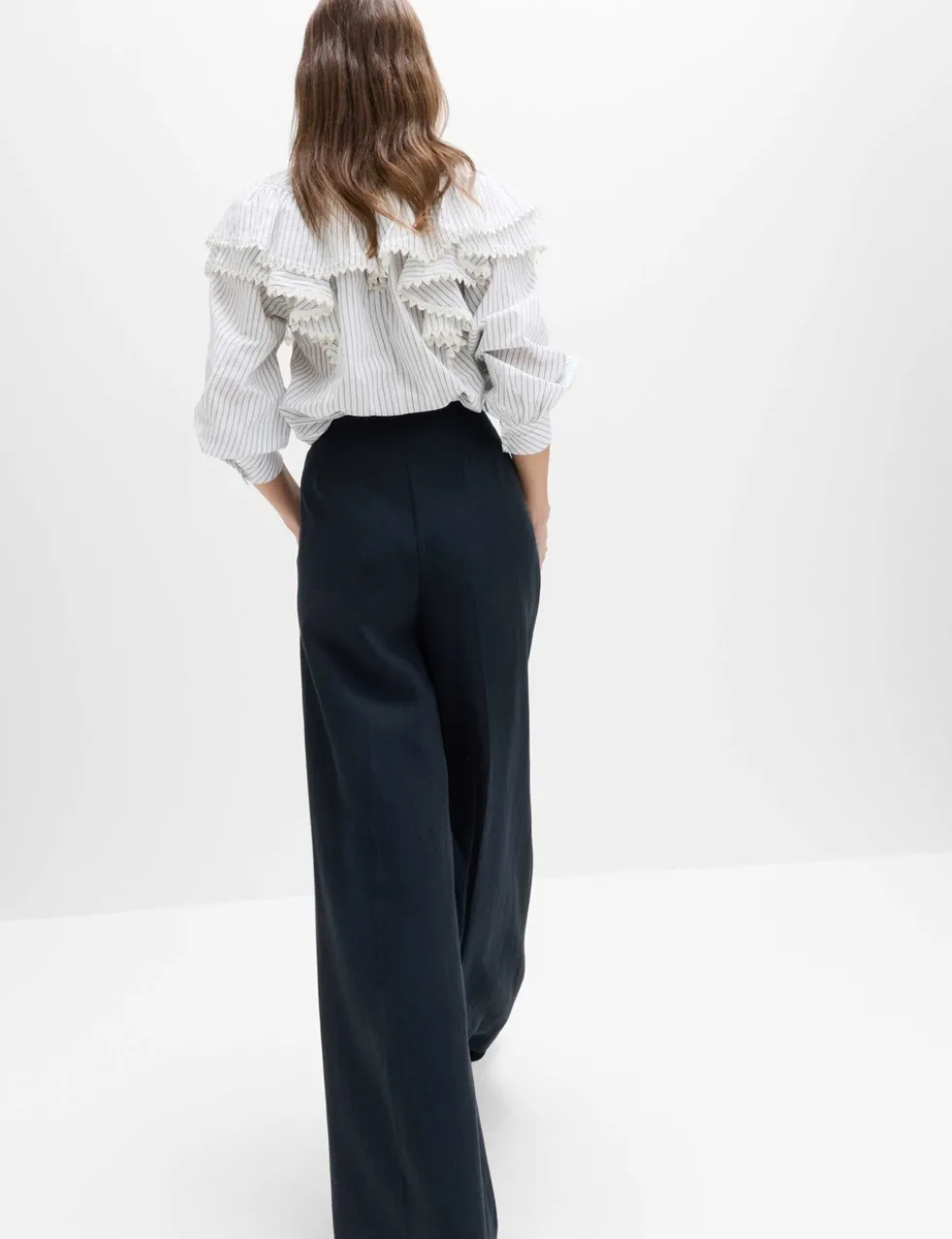 Single Pleat Wide Leg Trousers with Linen