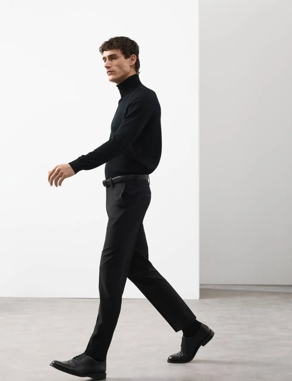 Slim Fit Wool Blend Performance Trousers