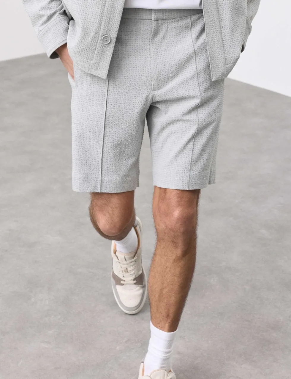 Smart Seersucker Stretch Shorts