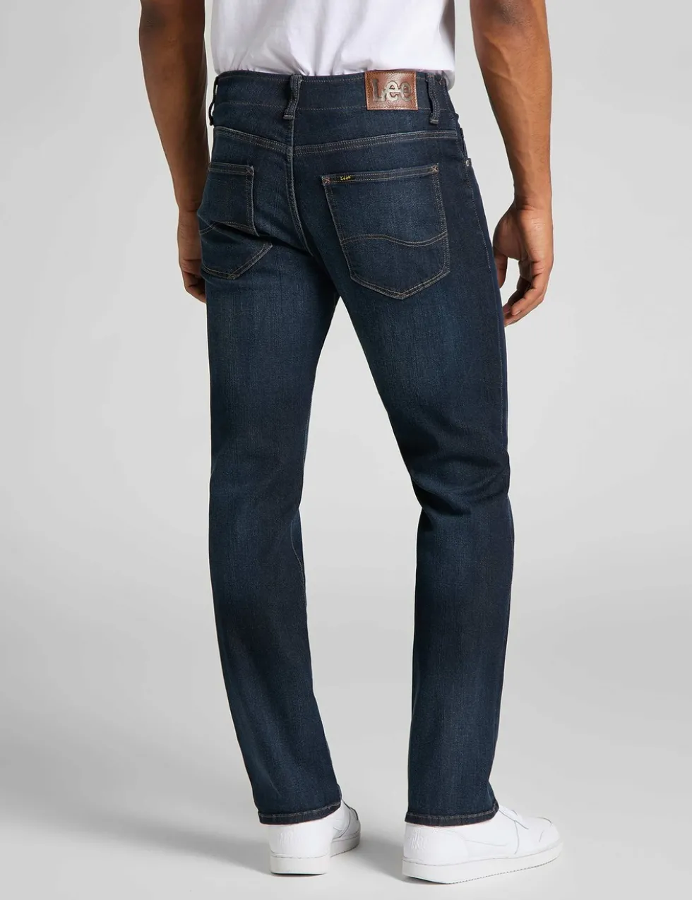 Straight Fit XM 5 Pocket Jeans