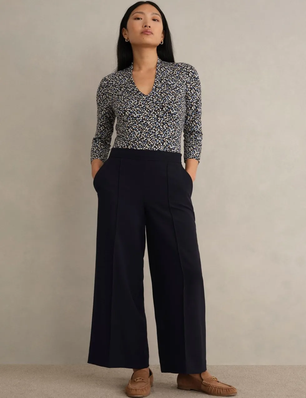 Straight Leg Cropped Trousers